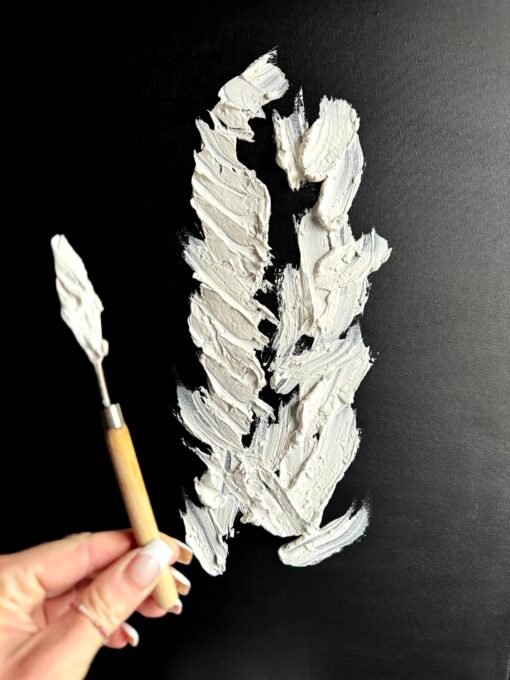 Black touch Feather gold silver elegant paint structured - Image 4
